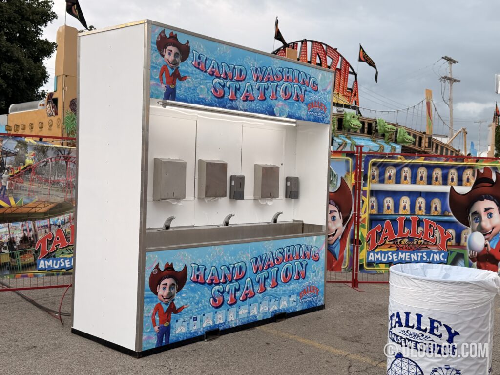 園内に設置されたhand washing station（手洗い場）